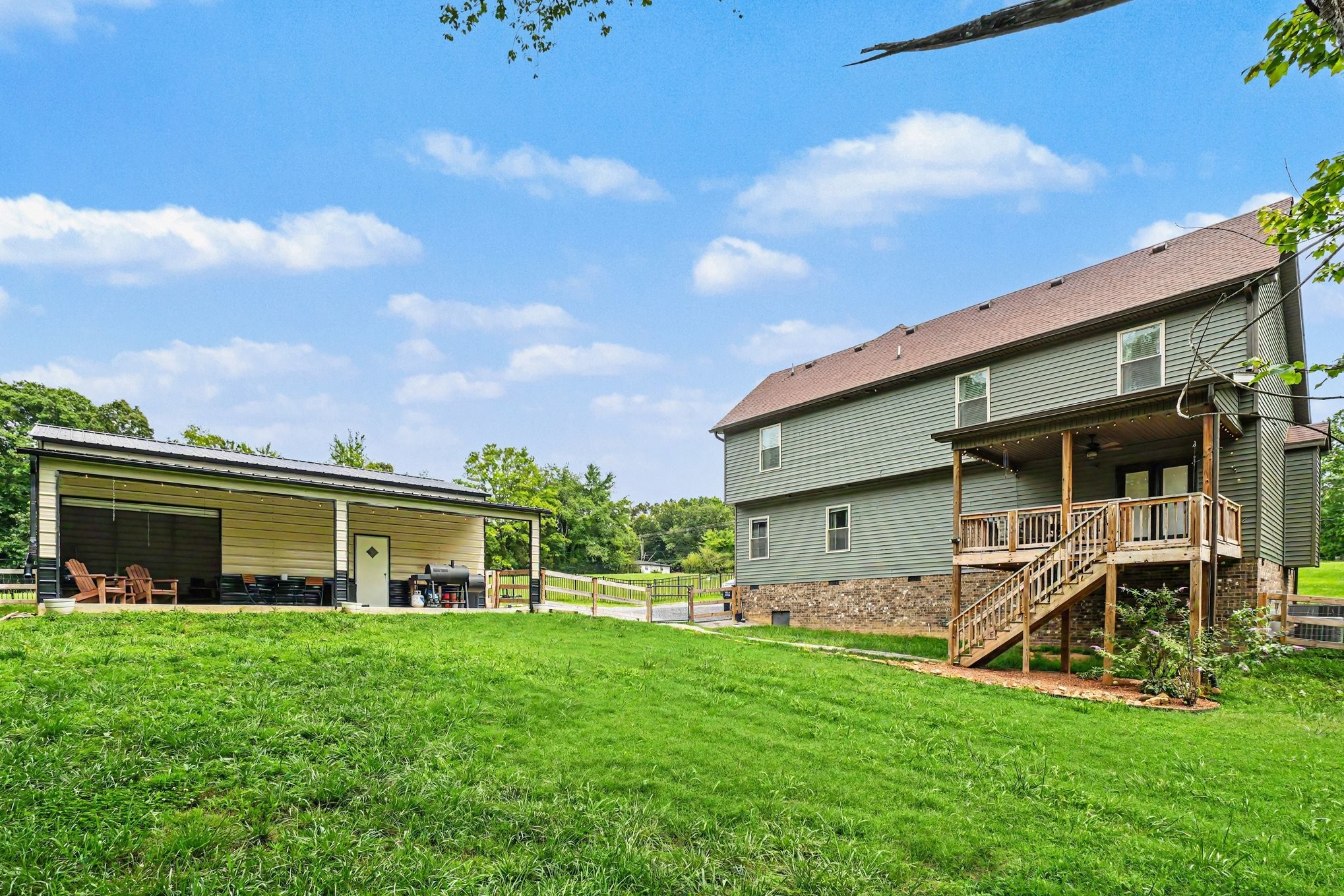 1415 Southside Road Southside, TN 37171 - Photo 26 of 35 a front view of house with yard and green space