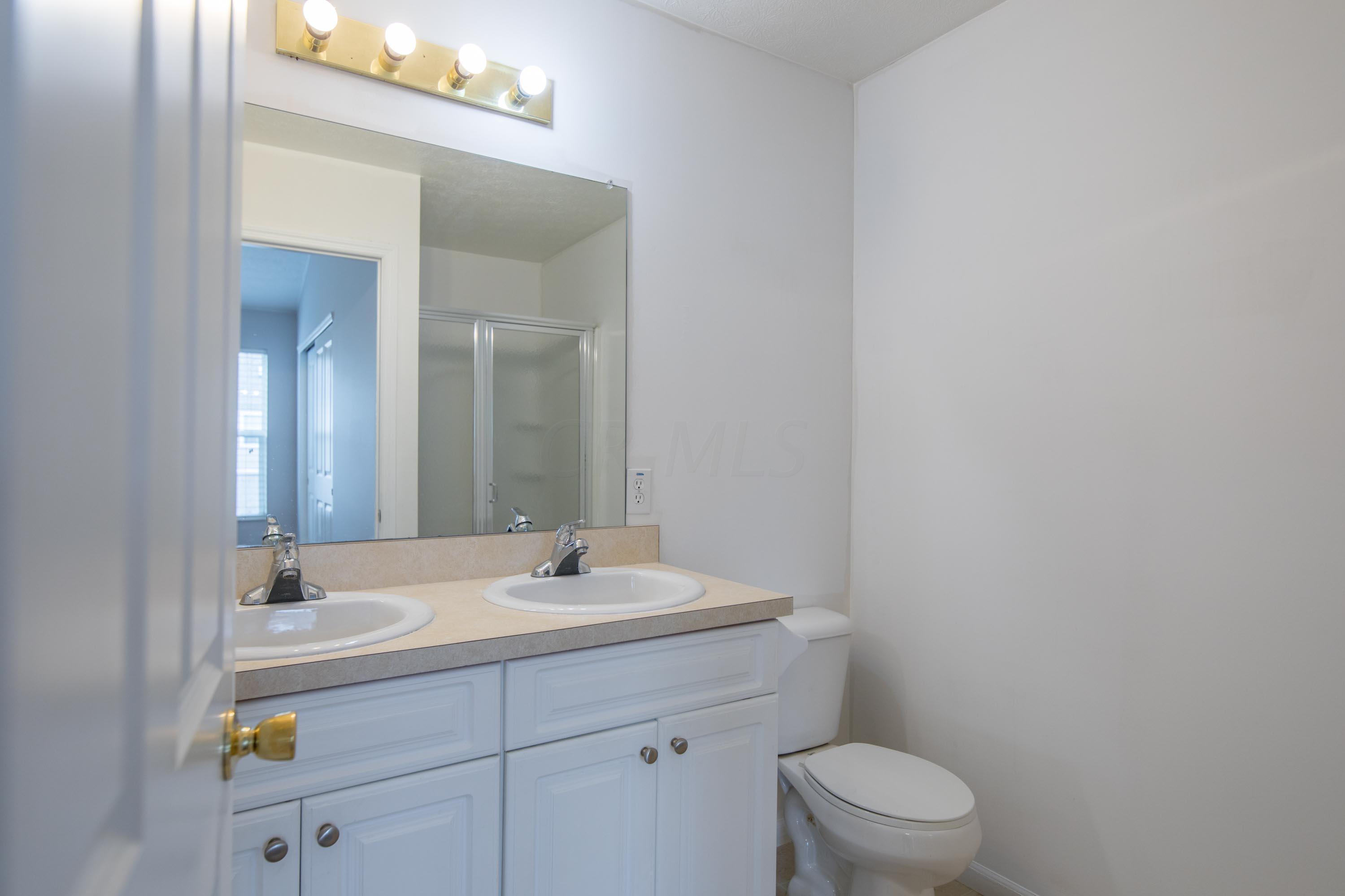 8271 Bruntsfield Road Columbus, OH 43235 - Photo 18 of 24