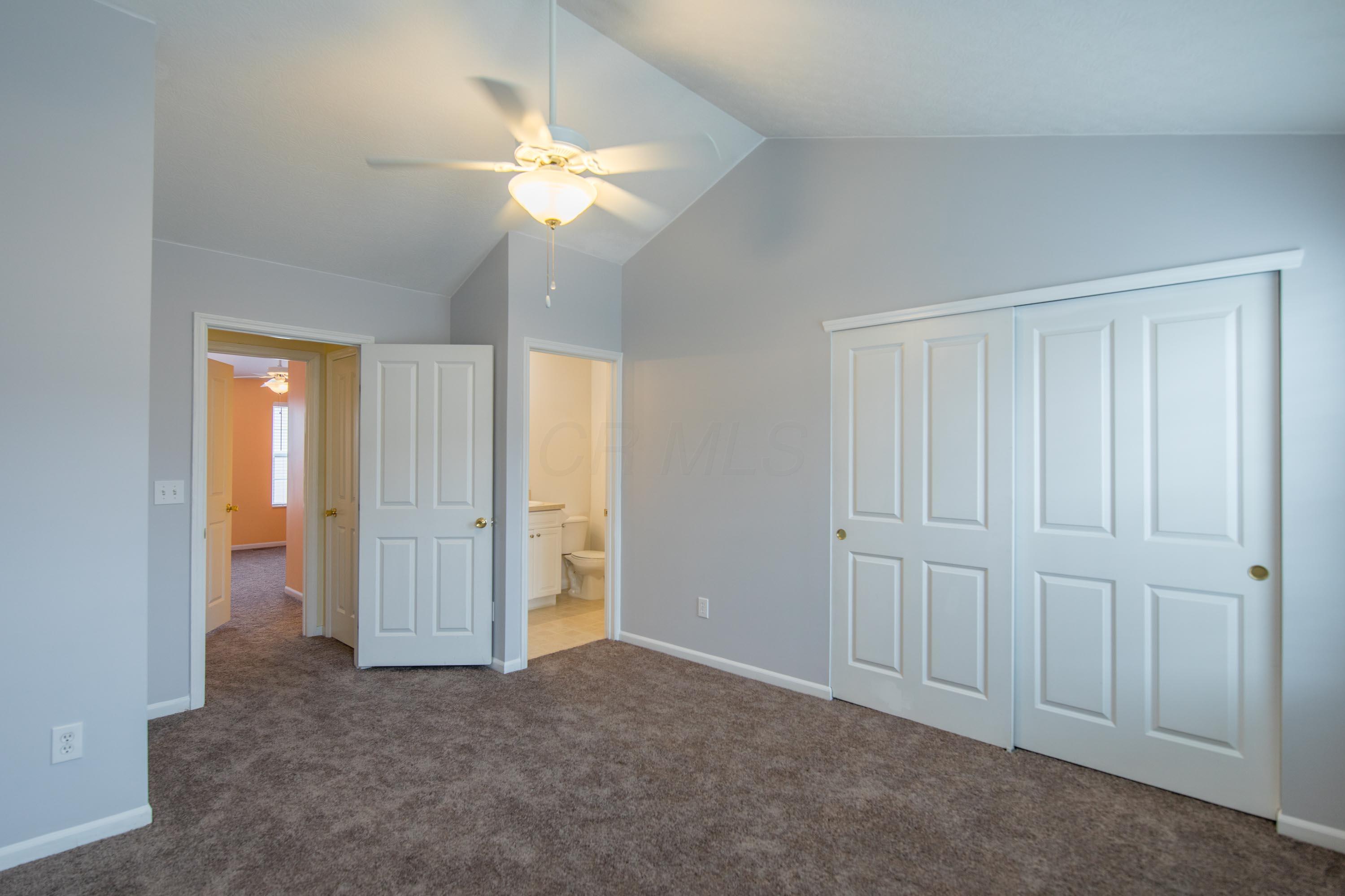 8271 Bruntsfield Road Columbus, OH 43235 - Photo 4 of 24