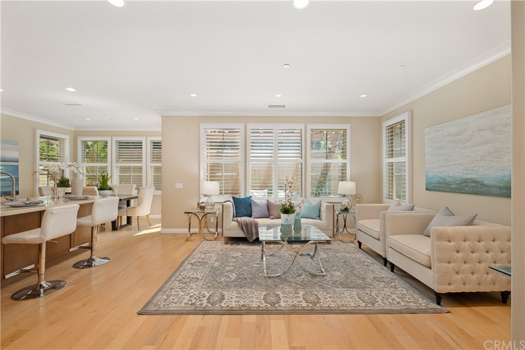 74 Bianco Irvine, CA 92618 - Photo 2 of 5