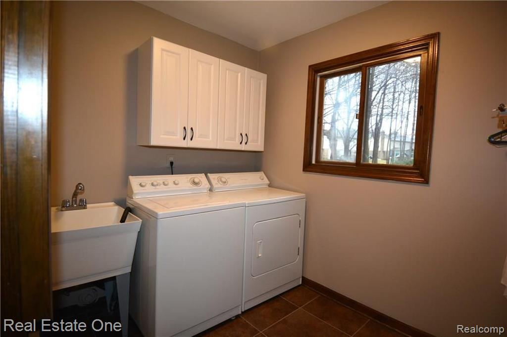 22032 Meridian Lane Novi, MI 48375 - Photo 15 of 33