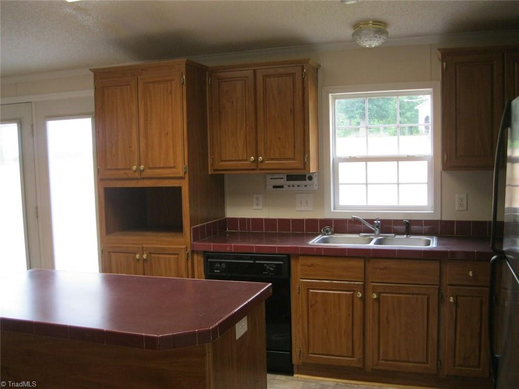 5288 Shady Hollow Road Staley, NC 27355 - Photo 5 of 19 Gallery Image 5