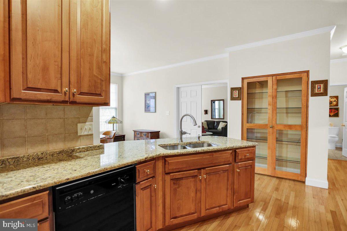 13 Fallowfield Circle Reading, PA 19607 - Photo 9 of 32 Granite countertops
Hardwood Flooring