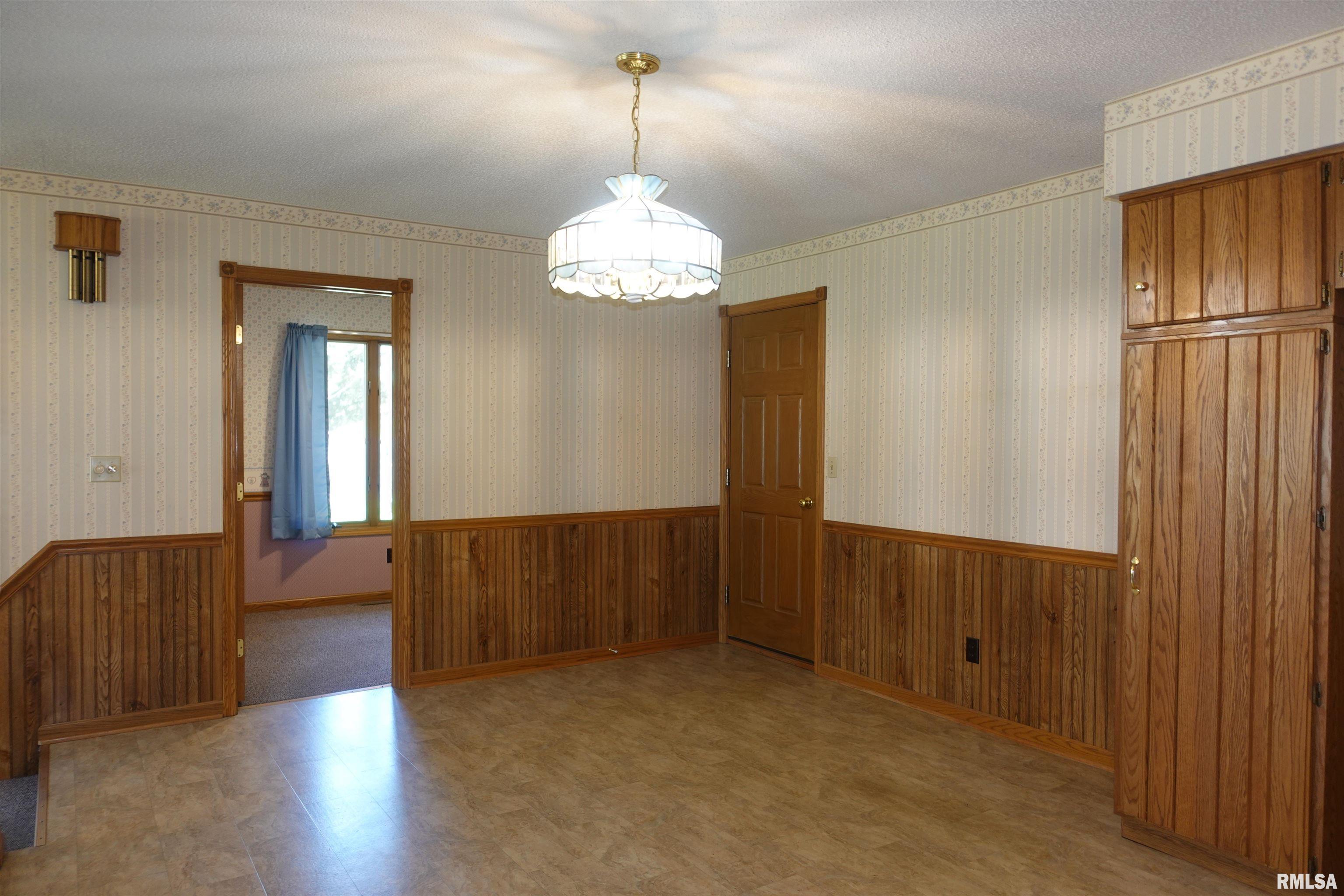 224 East Victoria Street Wataga, IL 61488 - Photo 16 of 38