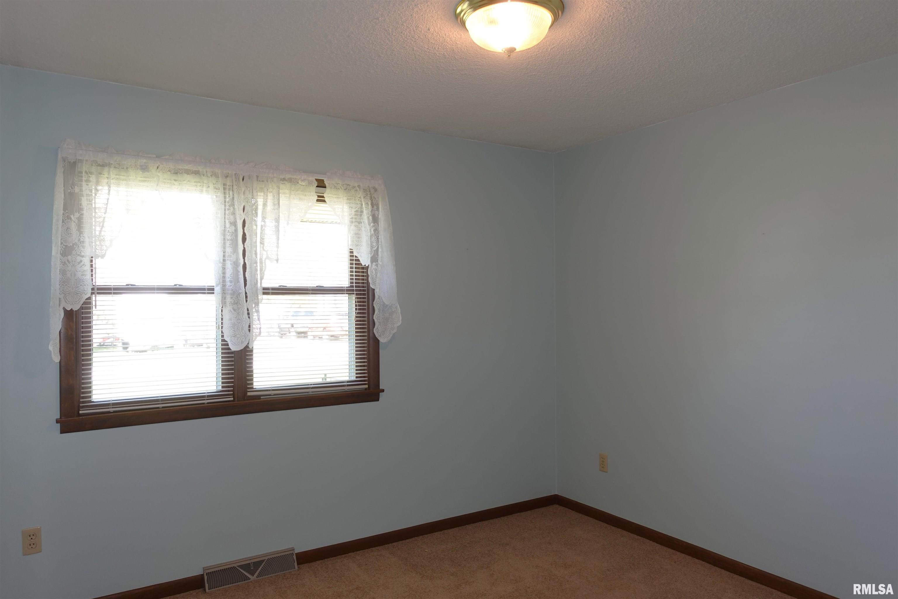 224 East Victoria Street Wataga, IL 61488 - Photo 32 of 38