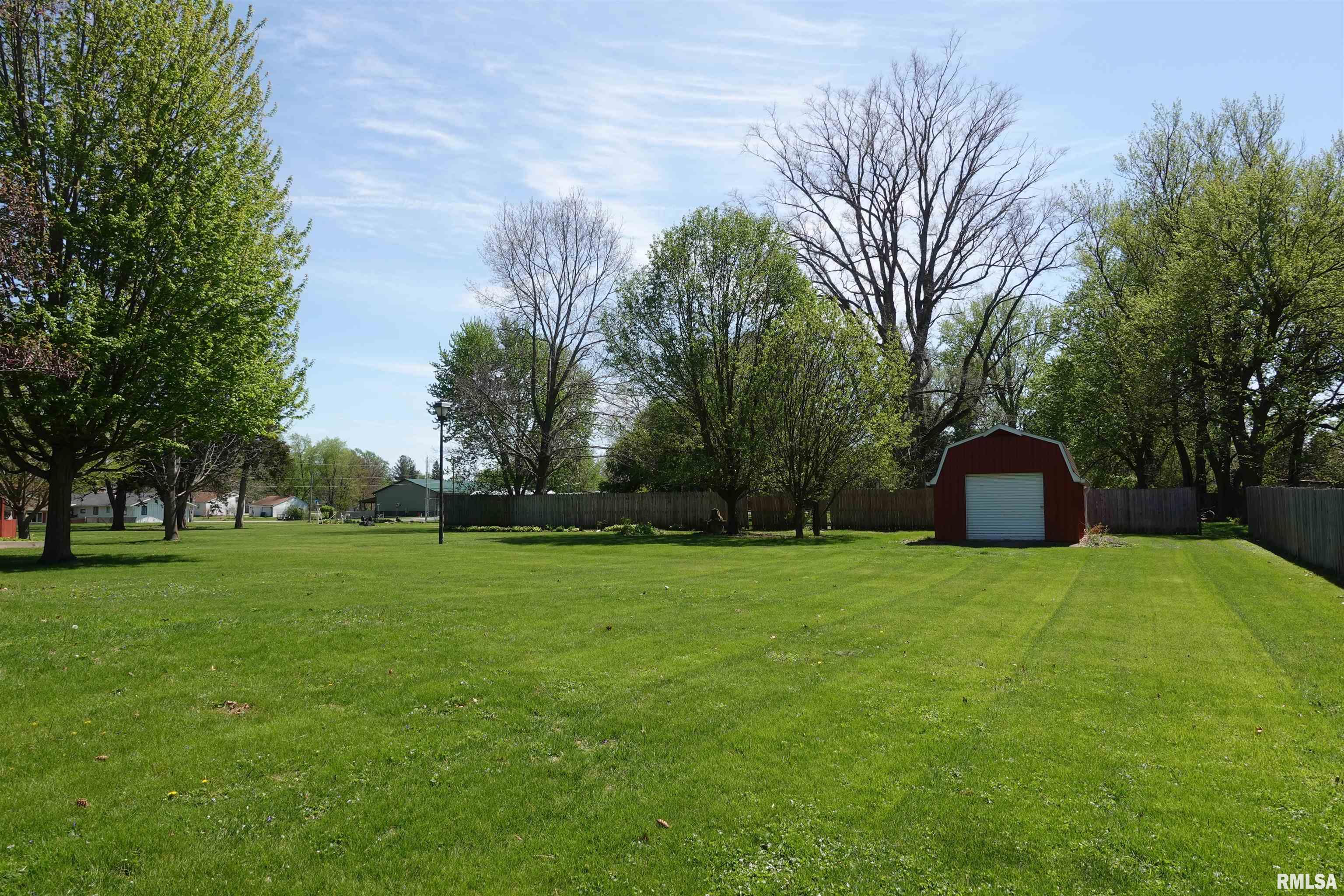 224 East Victoria Street Wataga, IL 61488 - Photo 4 of 38