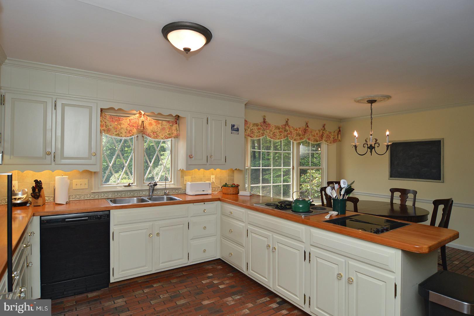 4830 Oley Turnpike Road Reading, PA 19606 - Photo 15 of 51