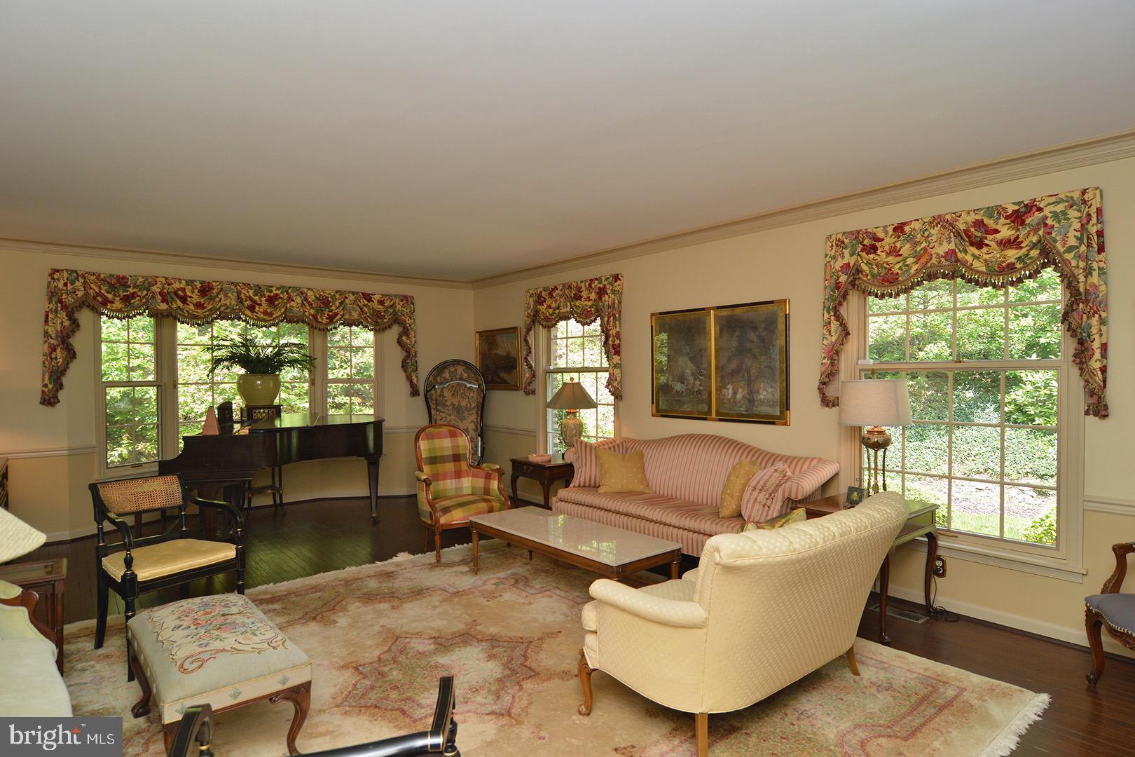 4830 Oley Turnpike Road Reading, PA 19606 - Photo 5 of 51