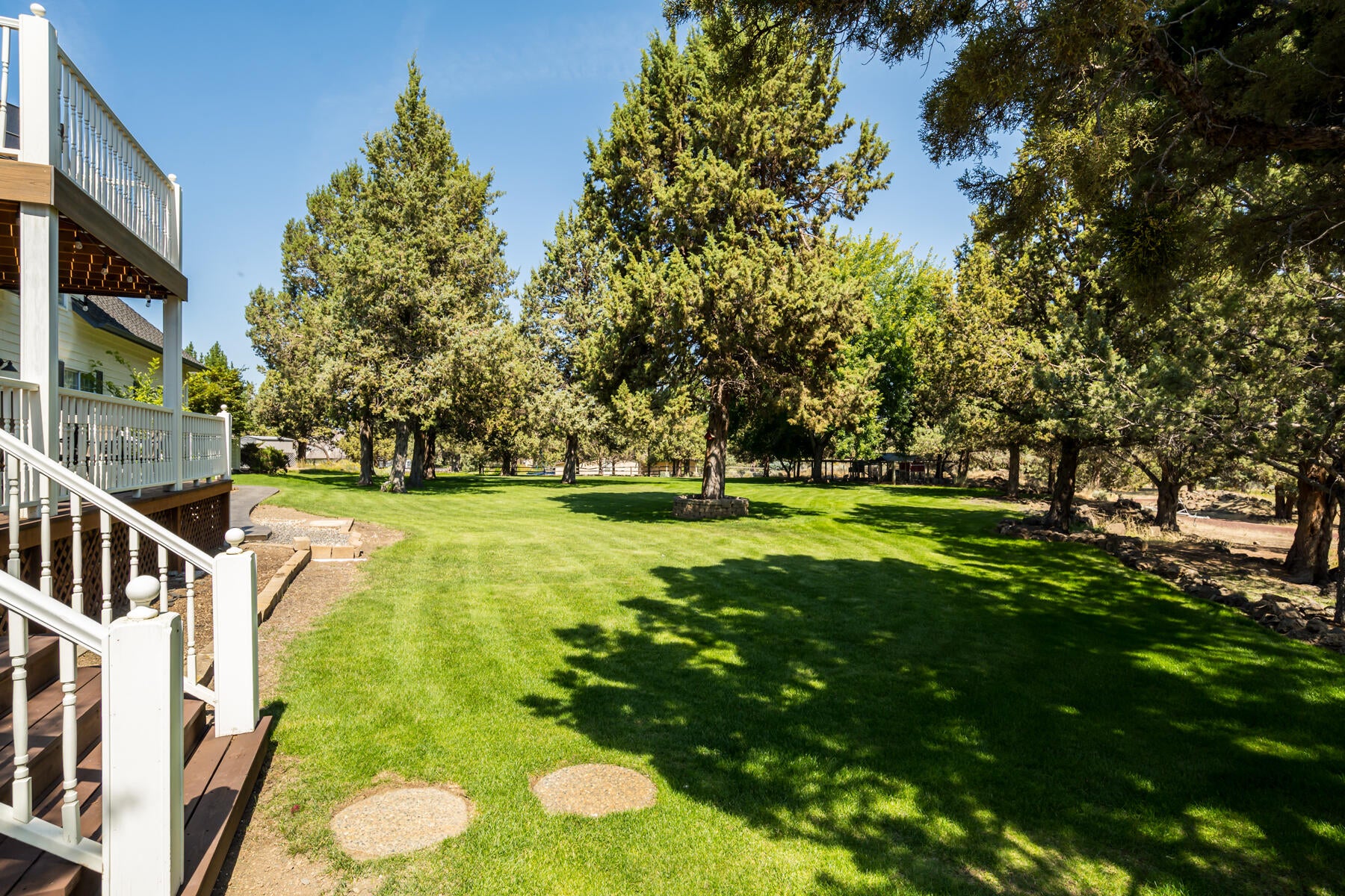 21936 Bear Creek Road Bend, OR 97701 - Photo 48 of 75 JH5_1067
