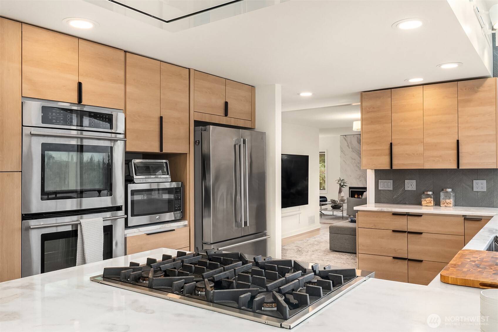 2910 West Smith Street Seattle, WA 98199 - Photo 14 of 40