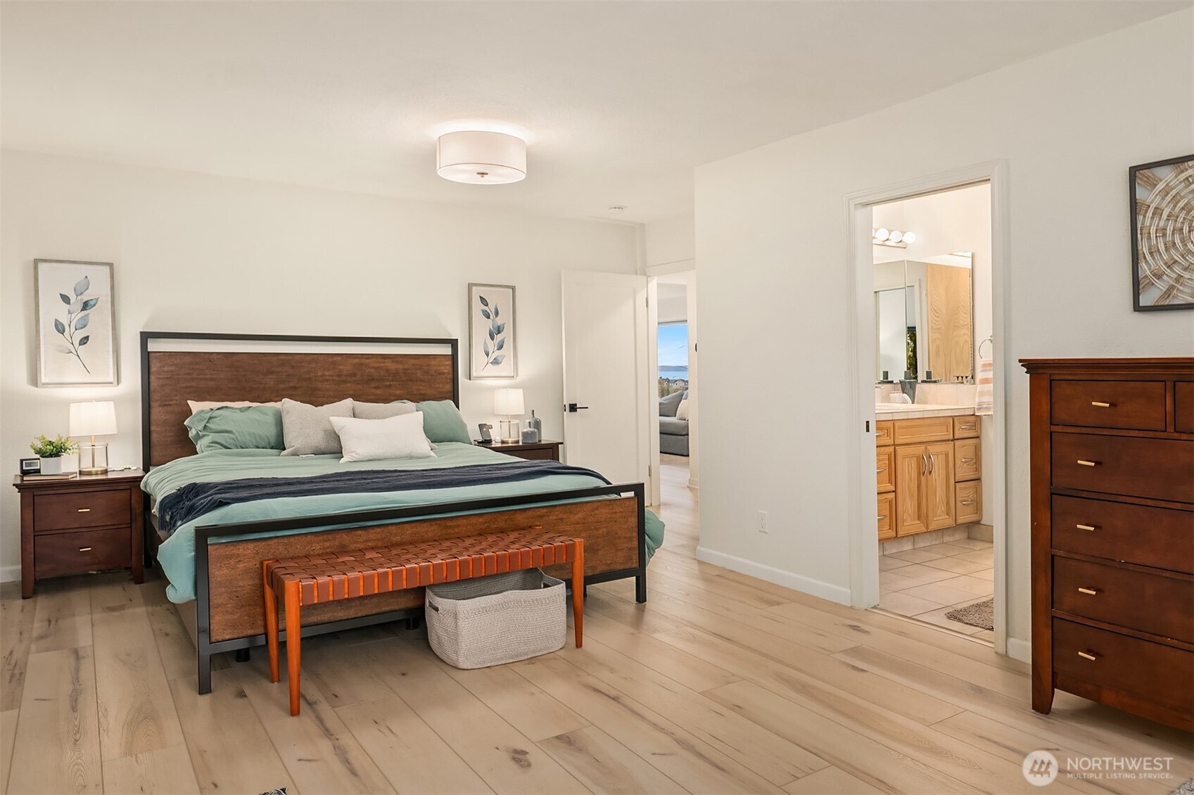 2910 West Smith Street Seattle, WA 98199 - Photo 20 of 40