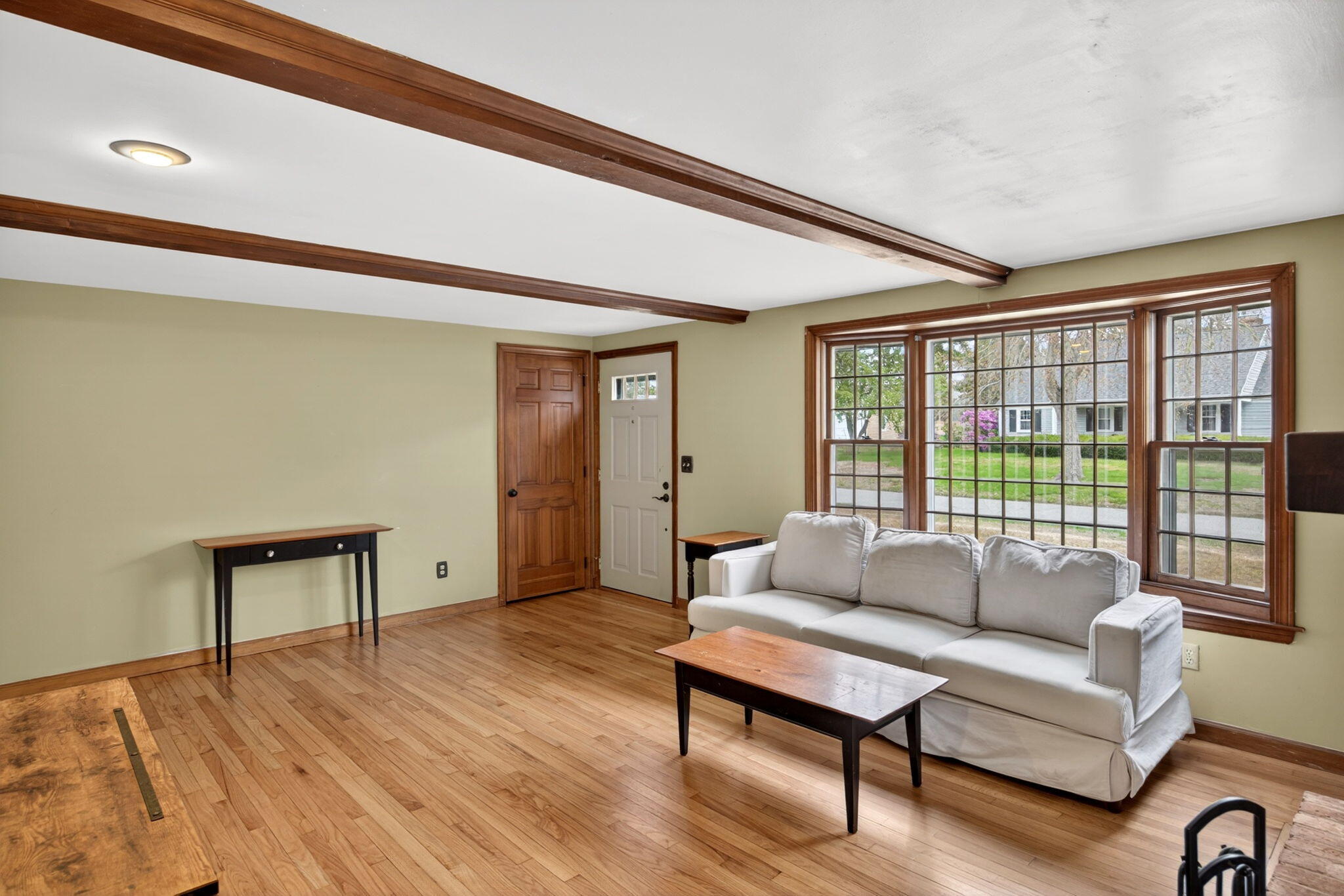 121 Captain Small Road South Yarmouth, MA 02664 - Photo 4 of 27 Living Area