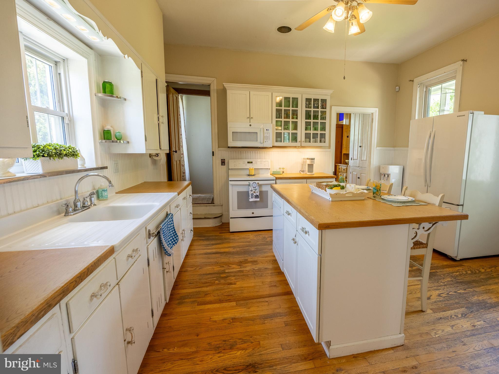 225 Niantic Road Barto, PA 19504 - Photo 34 of 82 a kitchen with sink a counter top space and appliances
