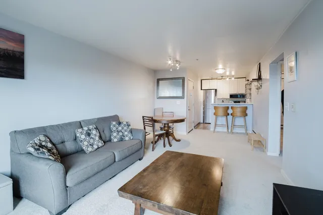 $275,000 | 2901-2901 MacArthur Boulevard, Unit 210, Oakland, CA 94602