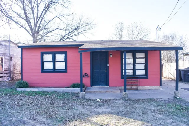 $33,500 | 905 Bee Street, Brady, TX 76825