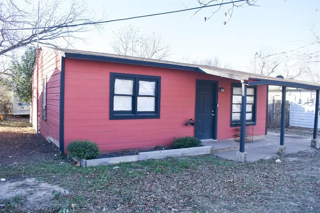 $33,500 | 905 Bee Street, Brady, TX 76825
