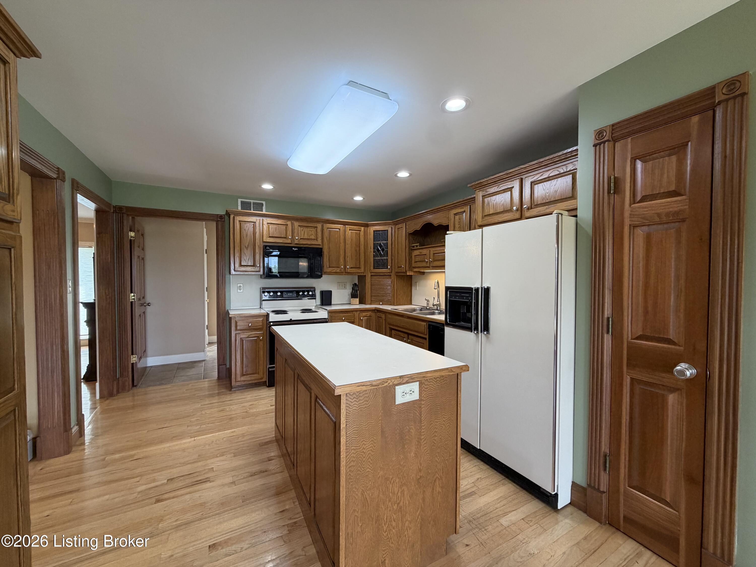 4898 Springfield Road Bardstown, KY 40004 - Photo 11 of 72 IMG_2476