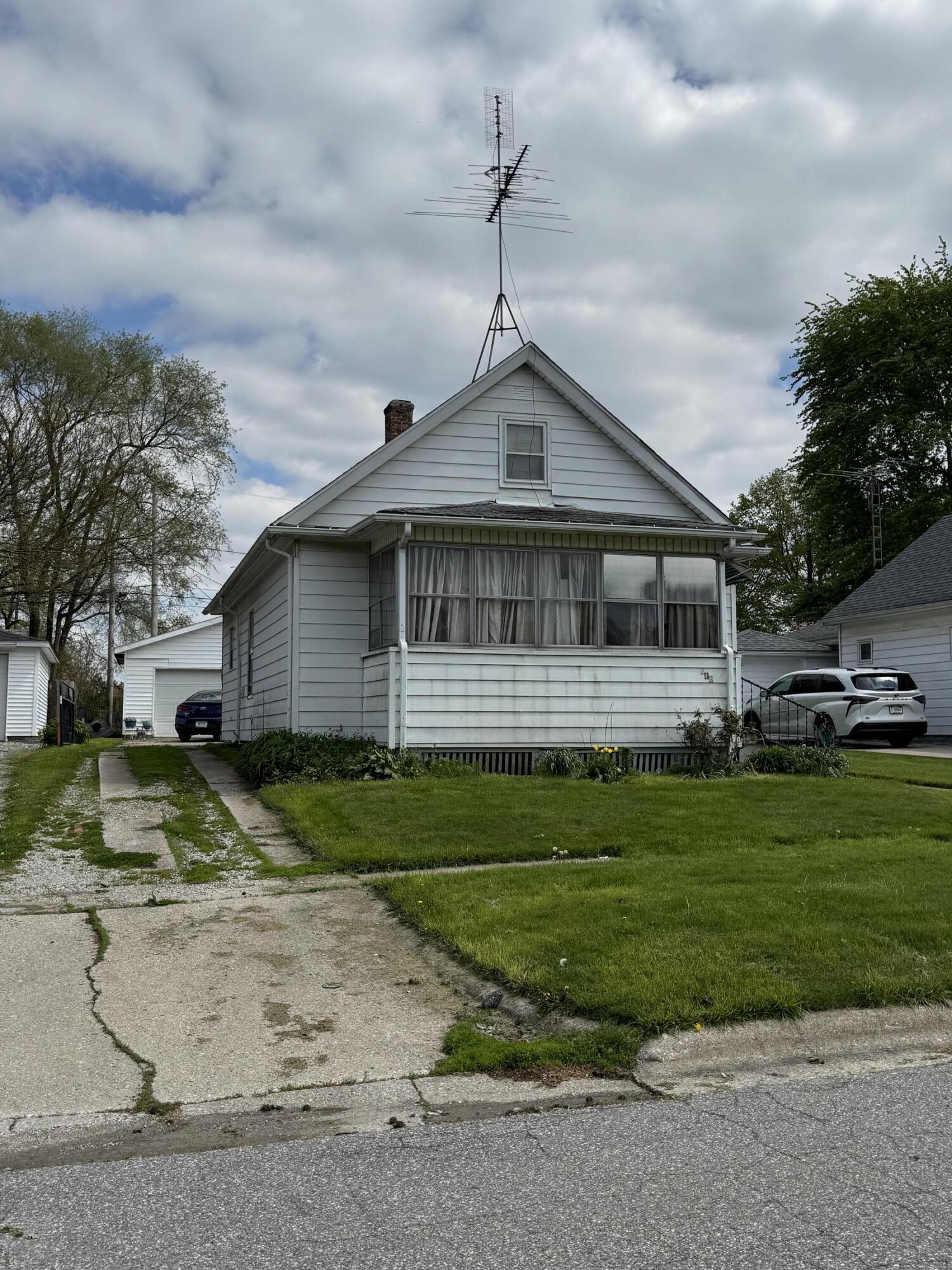 219 Cable Street La Porte, IN 46350 - Photo 5 of 5 1500x2000