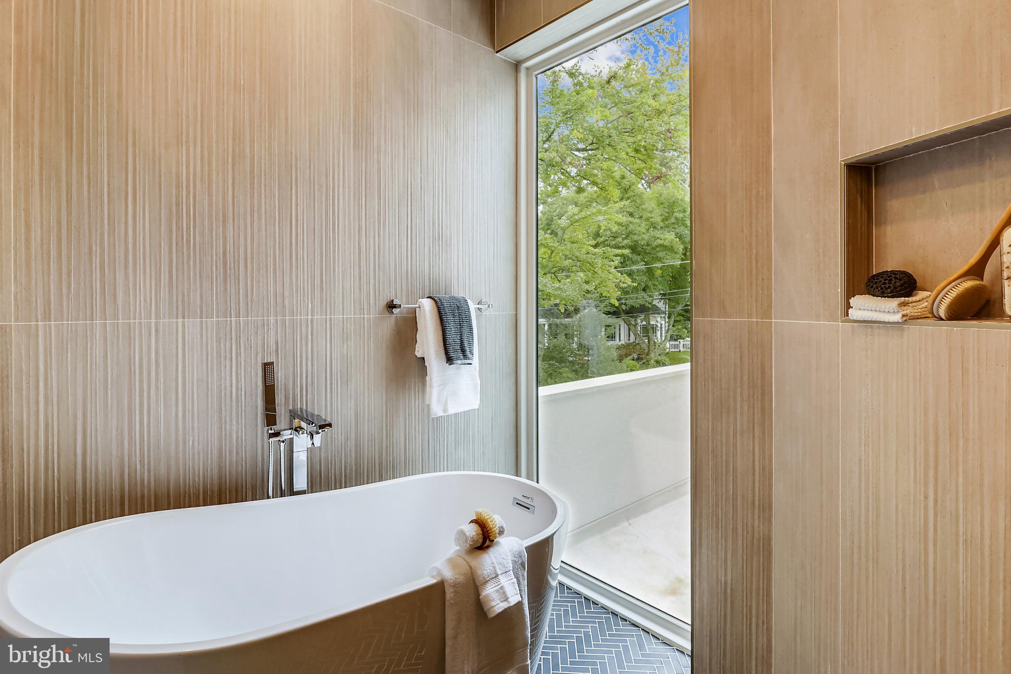 6230 Valley Road Bethesda, MD 20817 - Photo 32 of 54 Primary bath