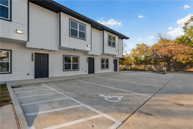$1,550 | 601 West 24th Street, Unit 122, Bryan, TX 77803