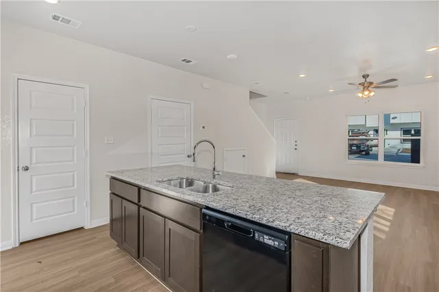 $1,550 | 601 West 24th Street, Unit 122, Bryan, TX 77803