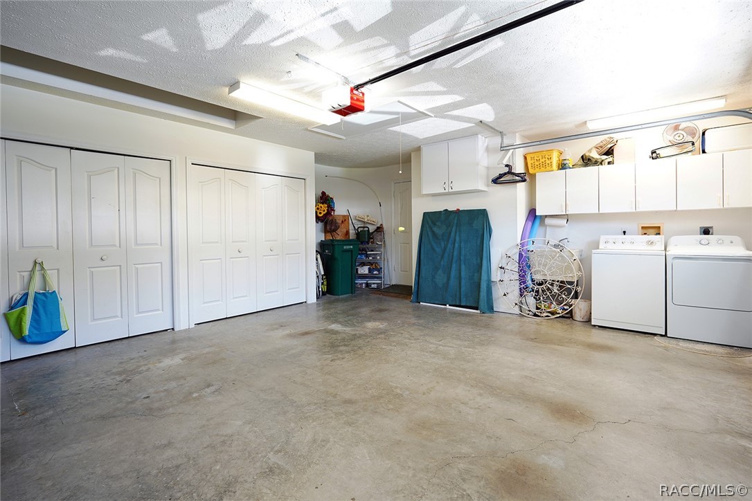 800 Balmoral Court Inverness, FL 34453 - Photo 38 of 72 Garage