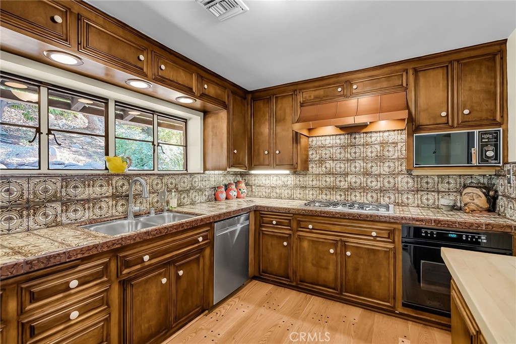 6146 Hawarden Drive Riverside, CA 92506 - Photo 27 of 75