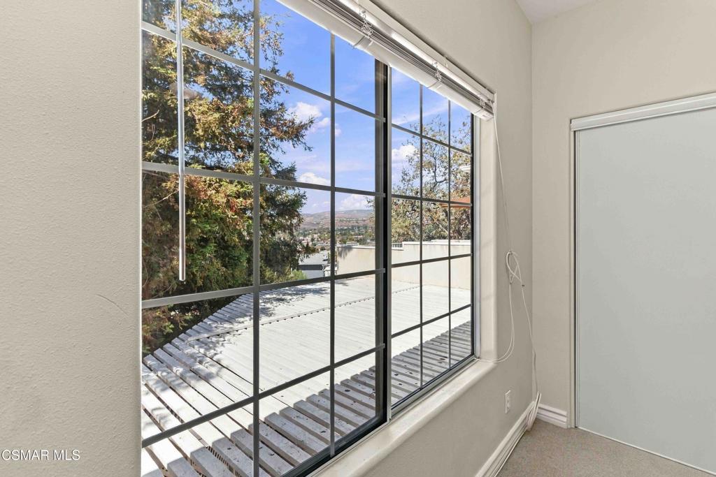 1351 Rainey Road Simi Valley, CA 93063 - Photo 40 of 65 Gallery Image 40
