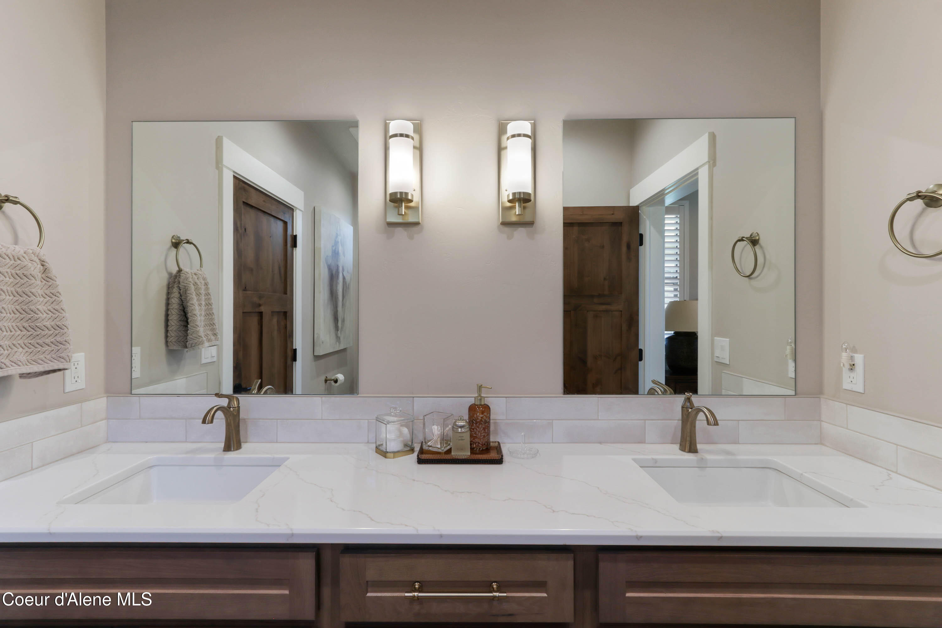 403 Slaveck Dover, ID 83825 - Photo 33 of 55 Bathroom Vanity