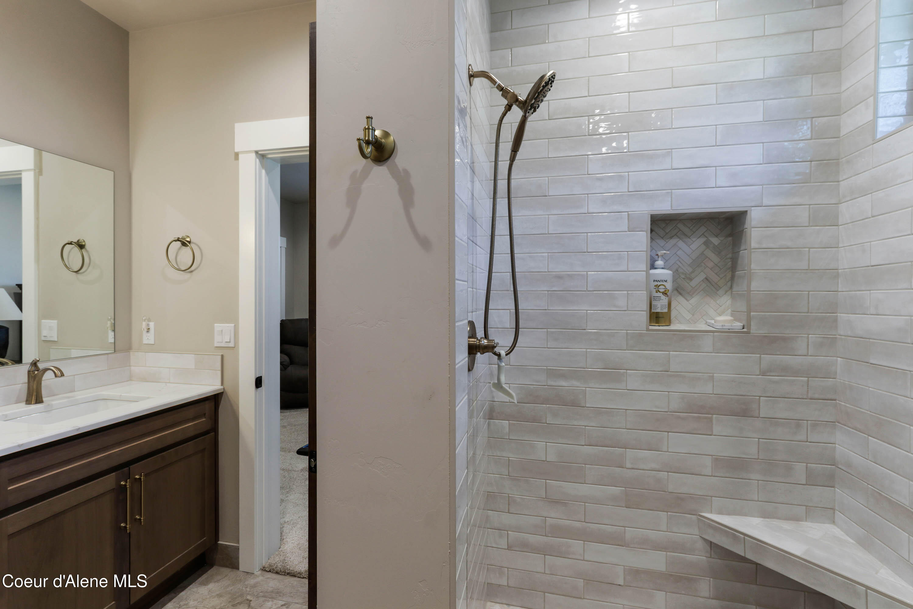 403 Slaveck Dover, ID 83825 - Photo 34 of 55 Bathroom