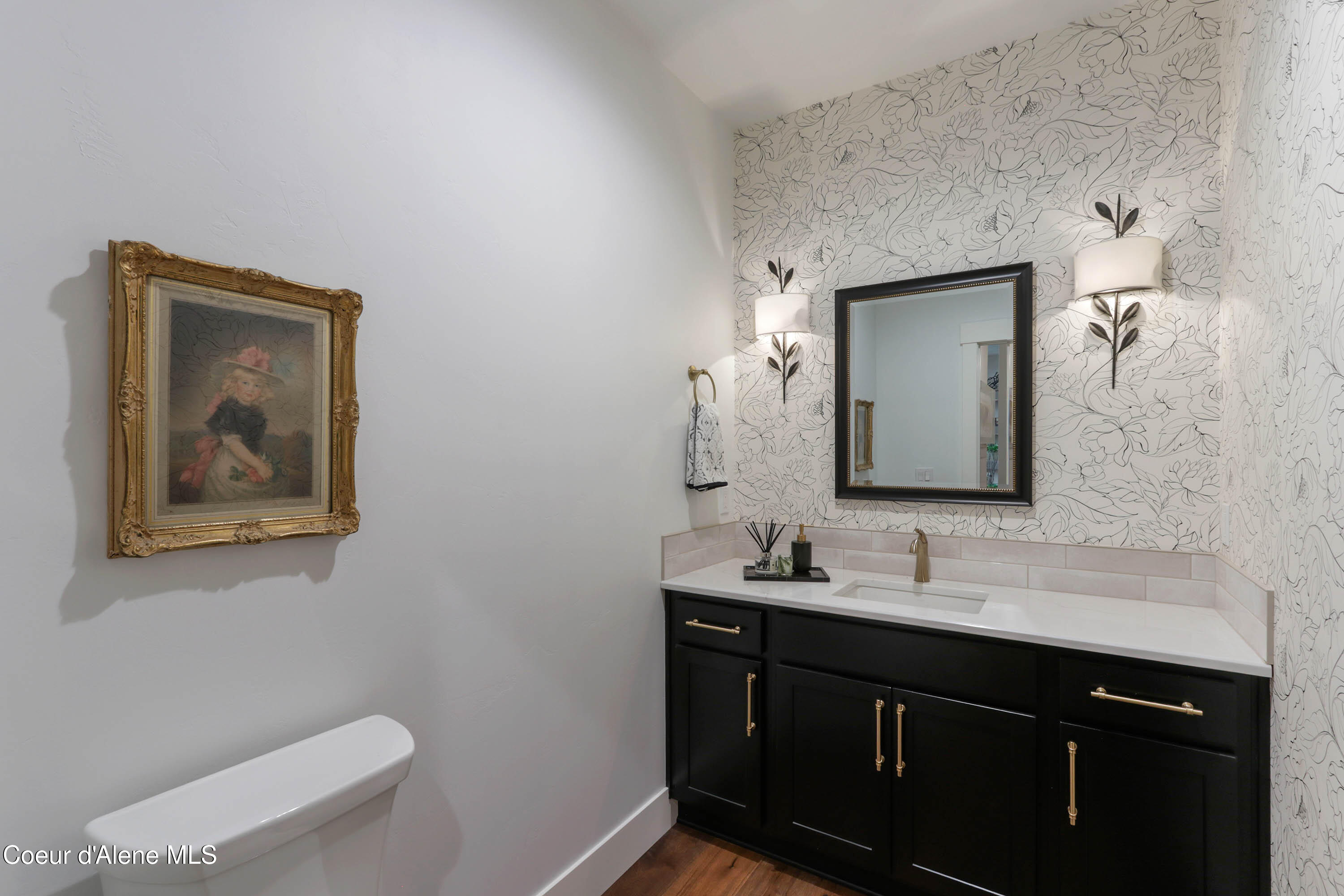 403 Slaveck Dover, ID 83825 - Photo 39 of 55 Half Bathroom