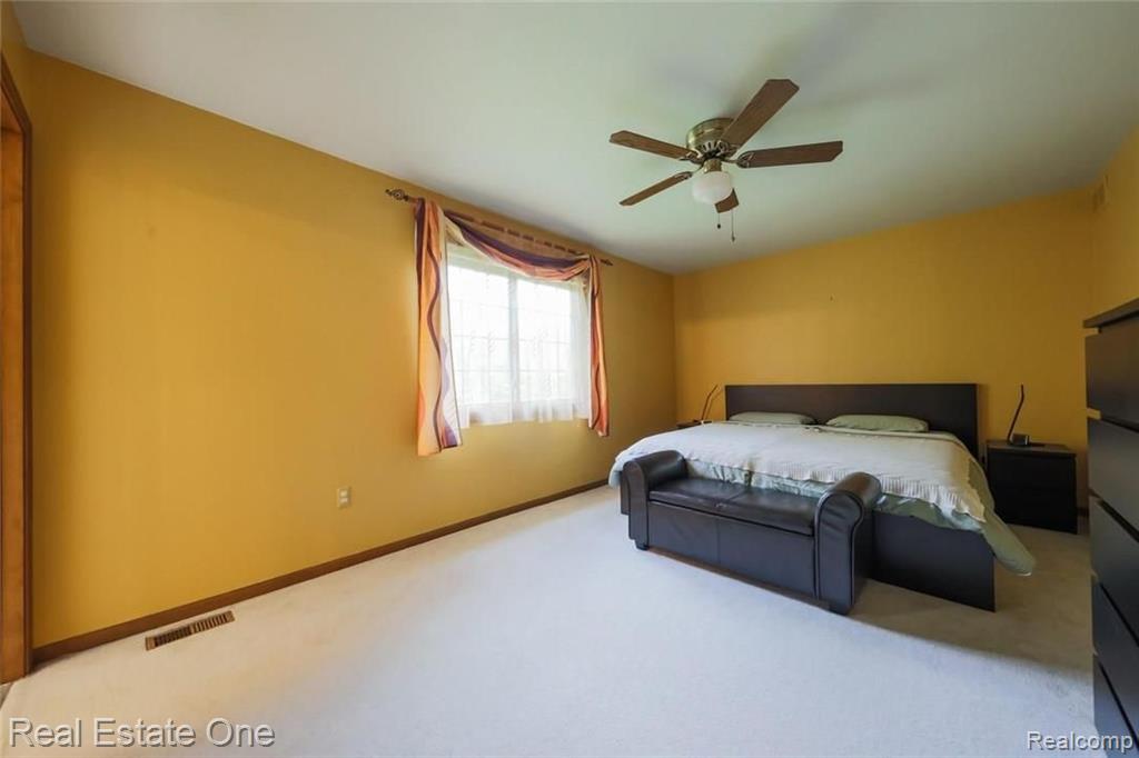 45866 Cider Mill Road Novi, MI 48374 - Photo 24 of 44