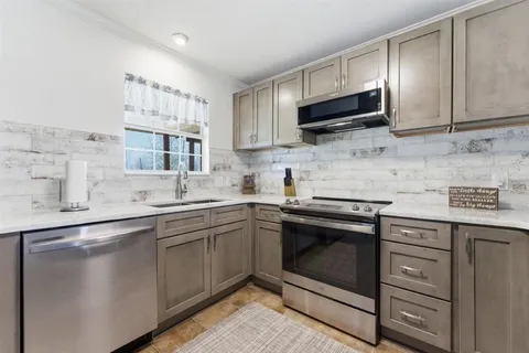 $228,900 | 4166 Bertie Ann Road, Lake Charles, LA 70611