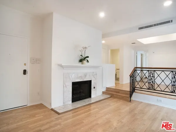 $4,995 | 1655 Selby Avenue, Unit 101, Los Angeles, CA 90024