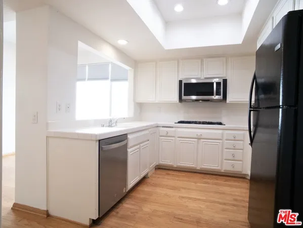 $4,995 | 1655 Selby Avenue, Unit 101, Los Angeles, CA 90024