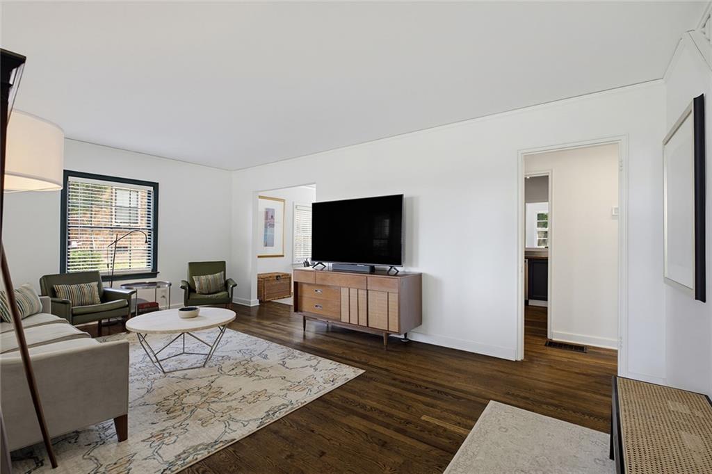 2397 Greylock Place Decatur, GA 30030 - Photo 4 of 23 Gallery Image 4