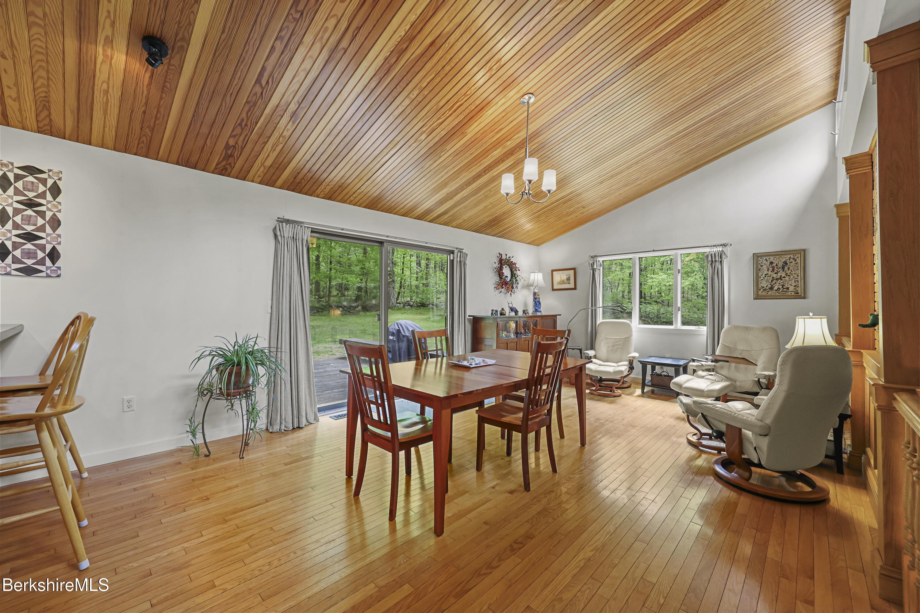 1862 Home Road Sheffield, MA 01230 - Photo 7 of 30 70 Second Floor Dining Room