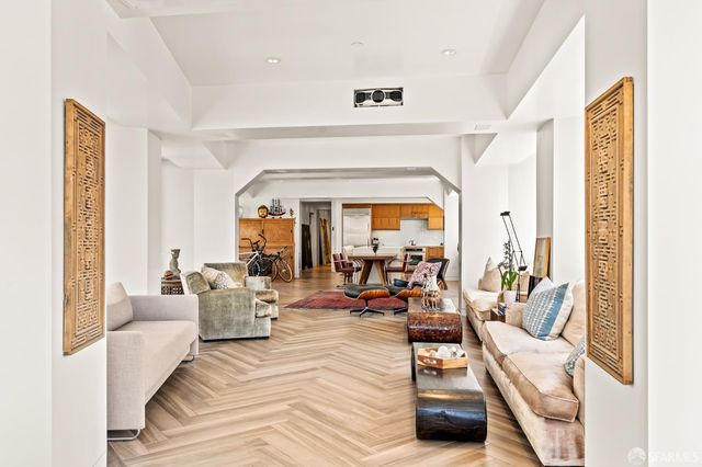 $1,050,000 | 1615 Broadway, Unit 5, Oakland, CA 94612