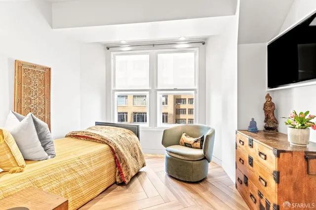 $1,100,000 | 1615 Broadway, Unit 5, Oakland, CA 94612