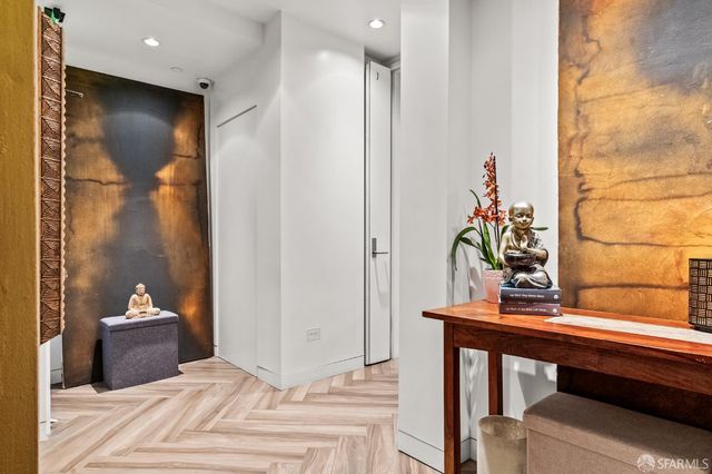 $1,050,000 | 1615 Broadway, Unit 5, Oakland, CA 94612