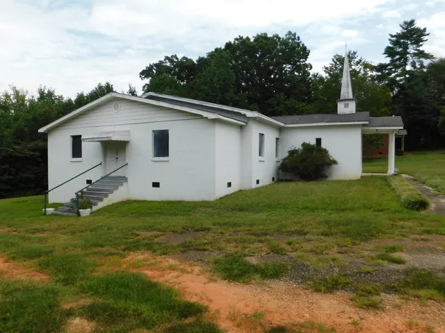 $175,000 | 164 South 789, Cowpens, SC 29330