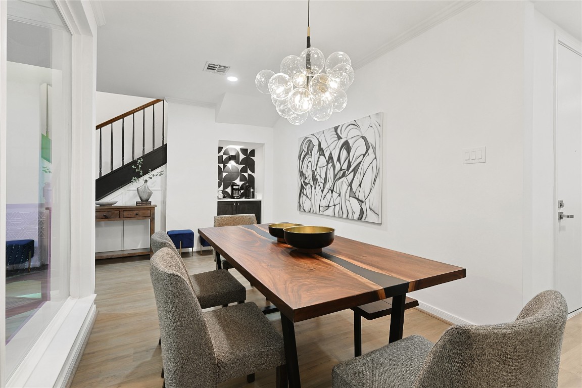 526 Colquitt Street Houston, TX 77006 - Photo 8 of 30 Another view of the dining area and the coffee nook.