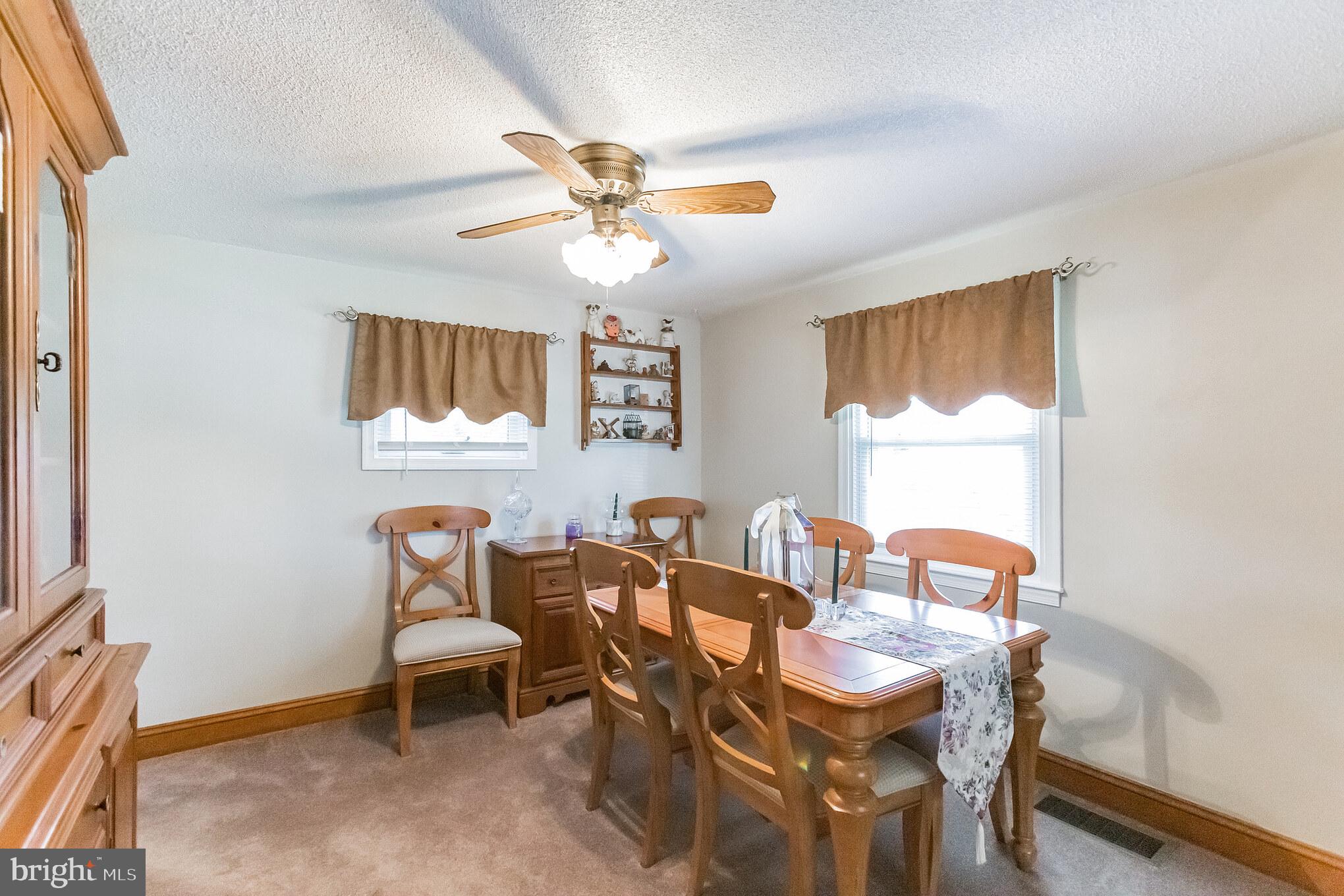 725 Thorndale Road Aldan, PA 19018 - Photo 12 of 30 Dining room