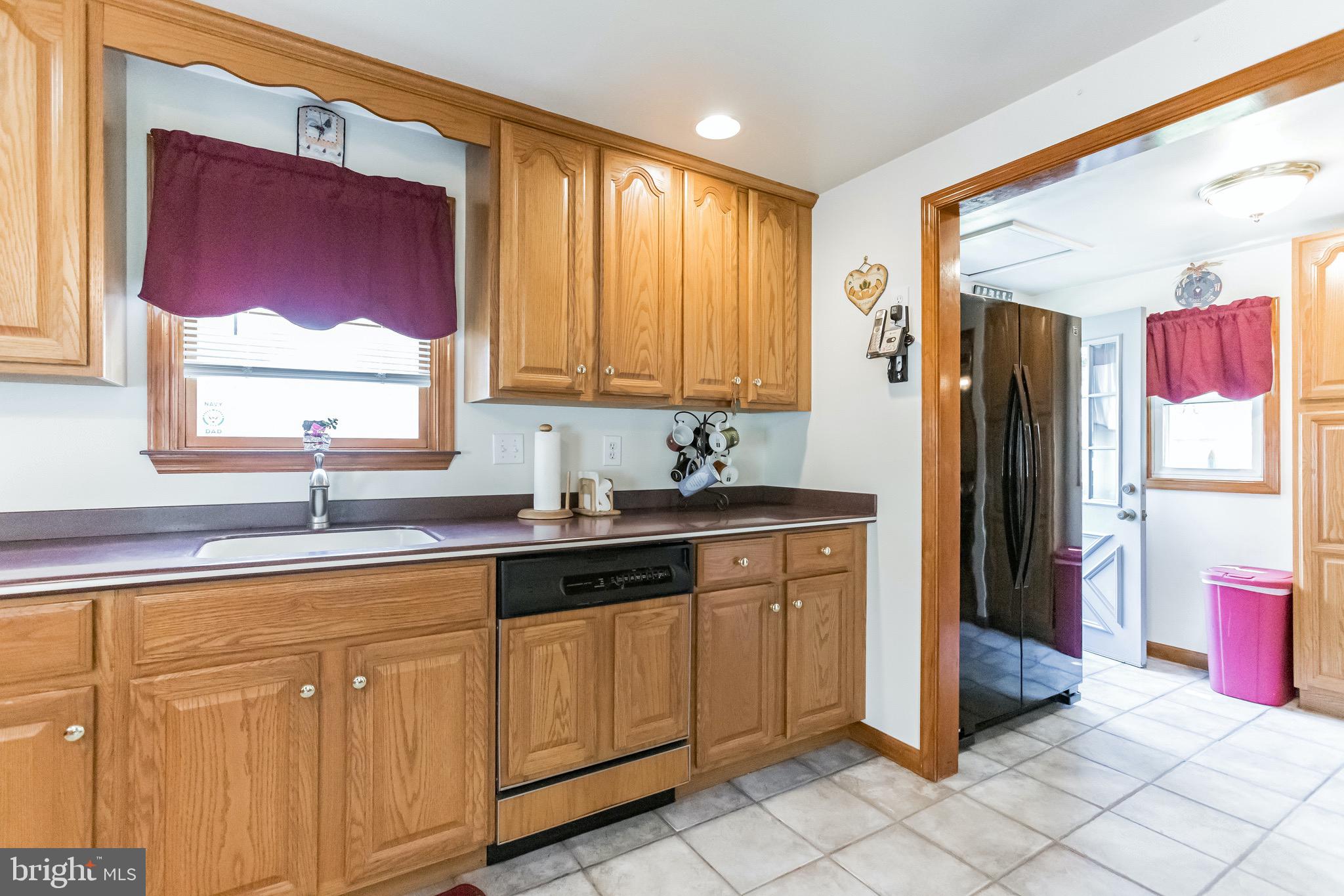 725 Thorndale Road Aldan, PA 19018 - Photo 17 of 30 Kitchen