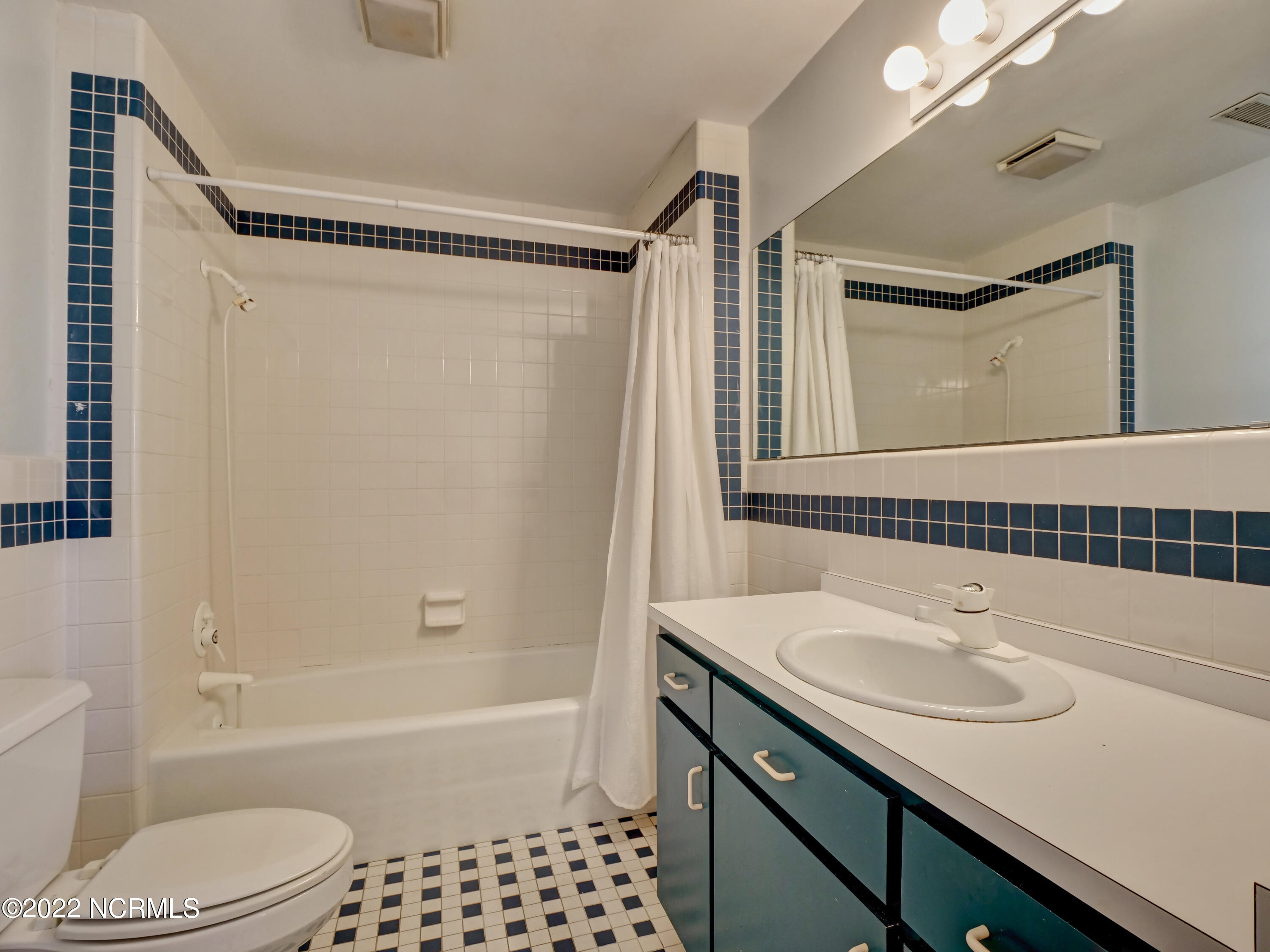 409 Cole Drive Hampstead, NC 28443 - Photo 22 of 71 021_p5733296_297_298_299_300_301_302