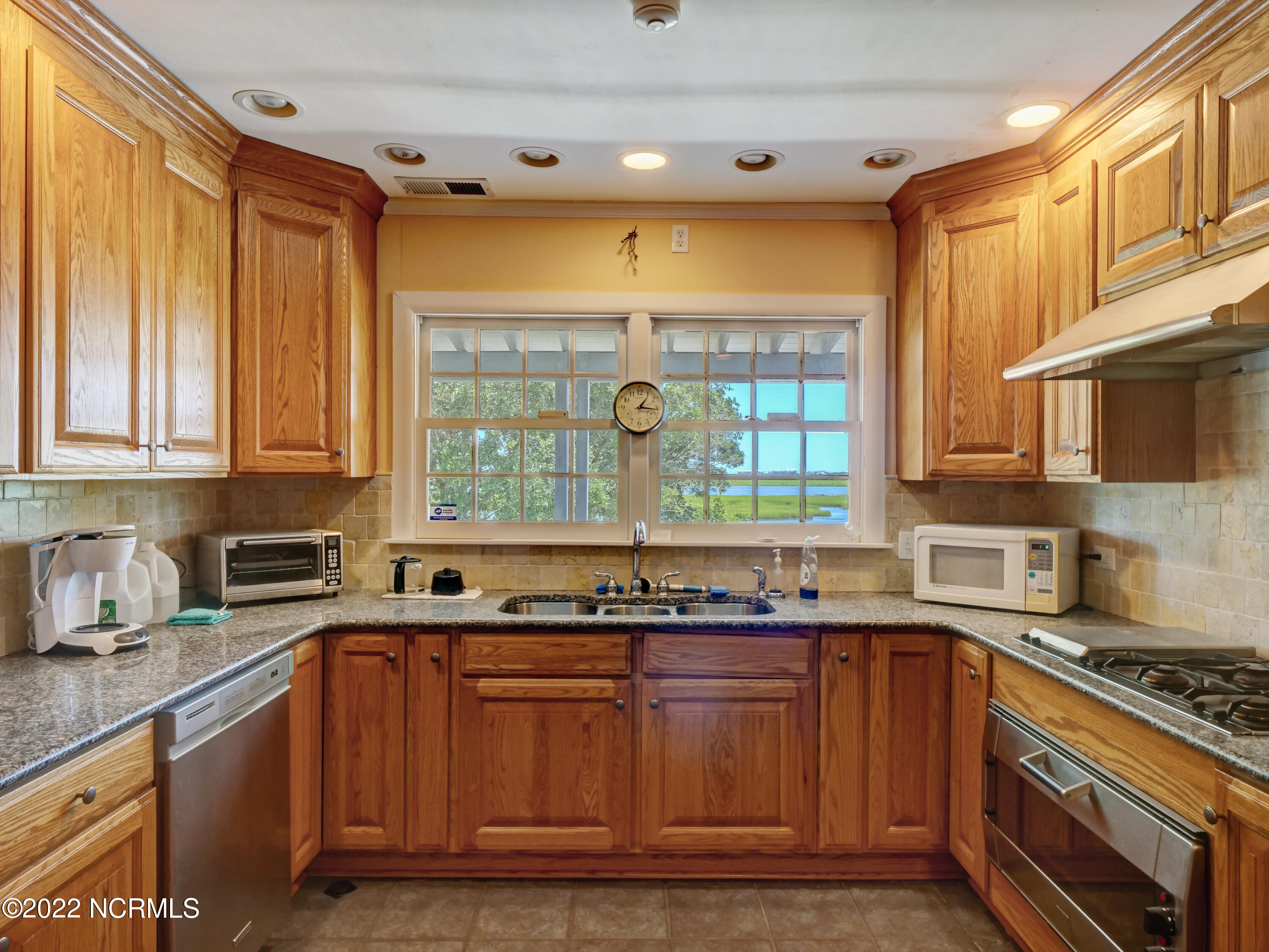 409 Cole Drive Hampstead, NC 28443 - Photo 32 of 71 031_p5733401_2_3_4_5_6_7