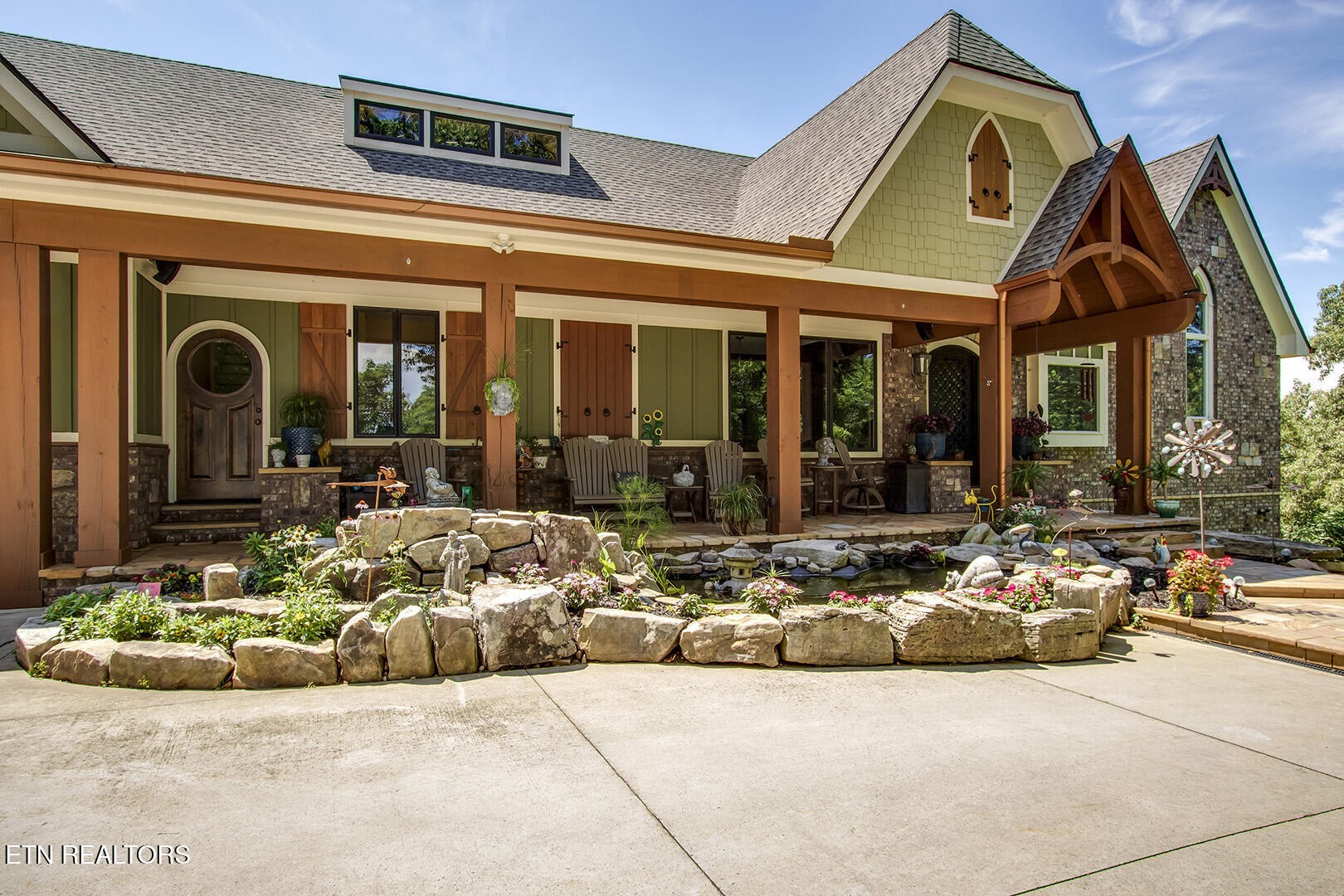 245 Harrison Bend Road Loudon, TN 37774 - Photo 3 of 57 Gallery Image 3