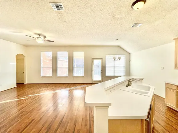 $2,650 | 9711 Saddle Drive, Frisco, TX 75035