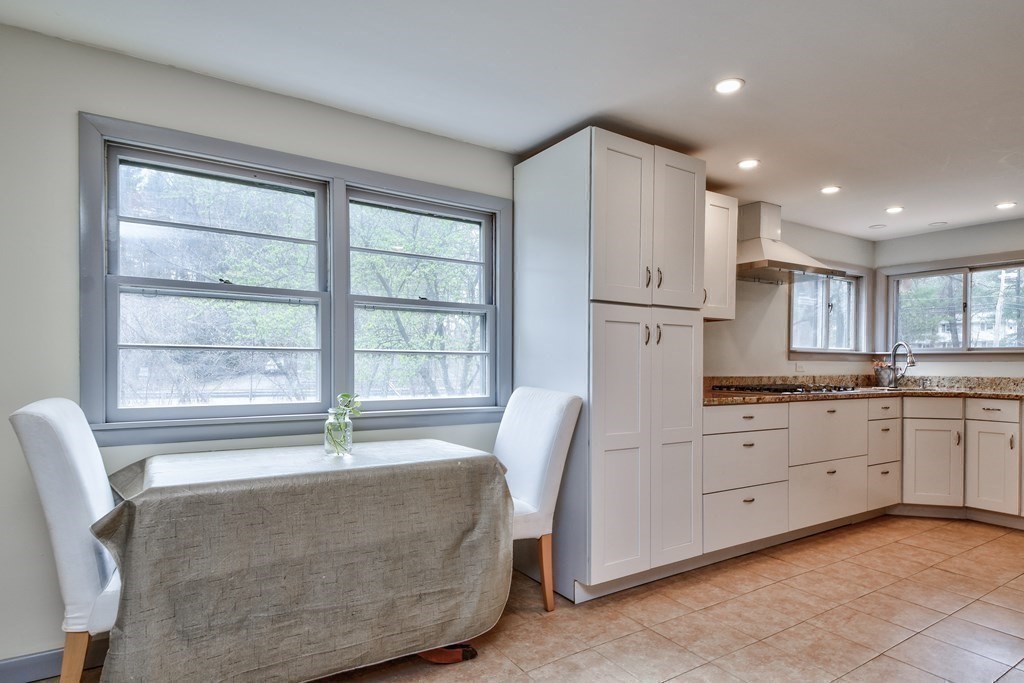 592 Main Street Hudson, MA 01749 - Photo 8 of 25 Gallery Image 8