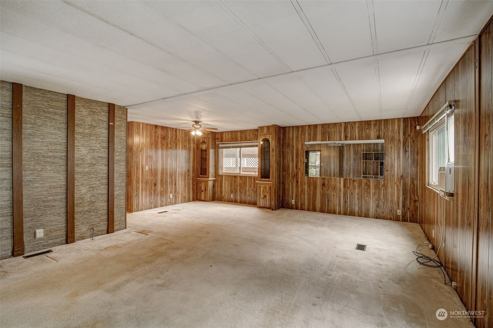 23708 Locust Way, Unit 28A Bothell, WA 98021 - Photo 12 of 40 a view of an empty room with window